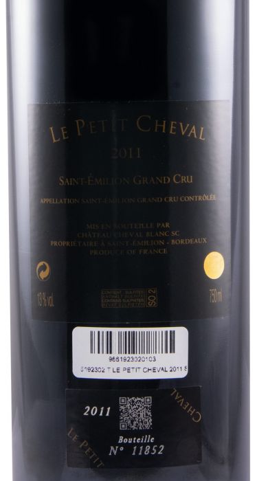 2011 Château Cheval Blanc Le Petit Cheval Saint-Émilion red
