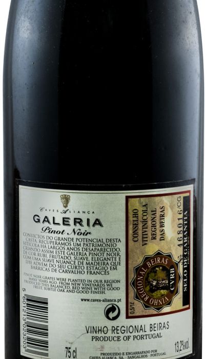 1999 Galeria Pinot Noir tinto