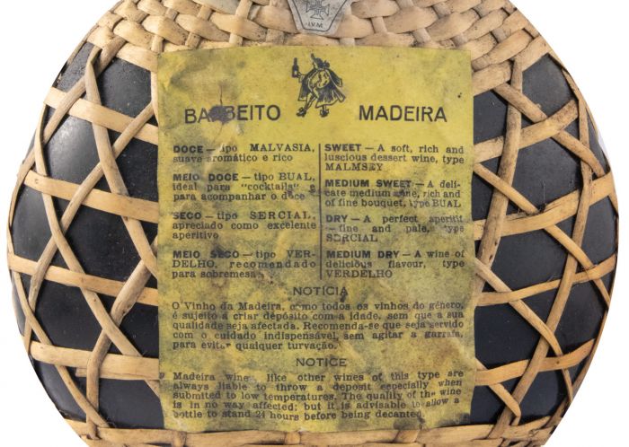 Madeira Barbeito Crown Sercial (wicker flask)