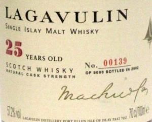 Lagavulin 25 anos