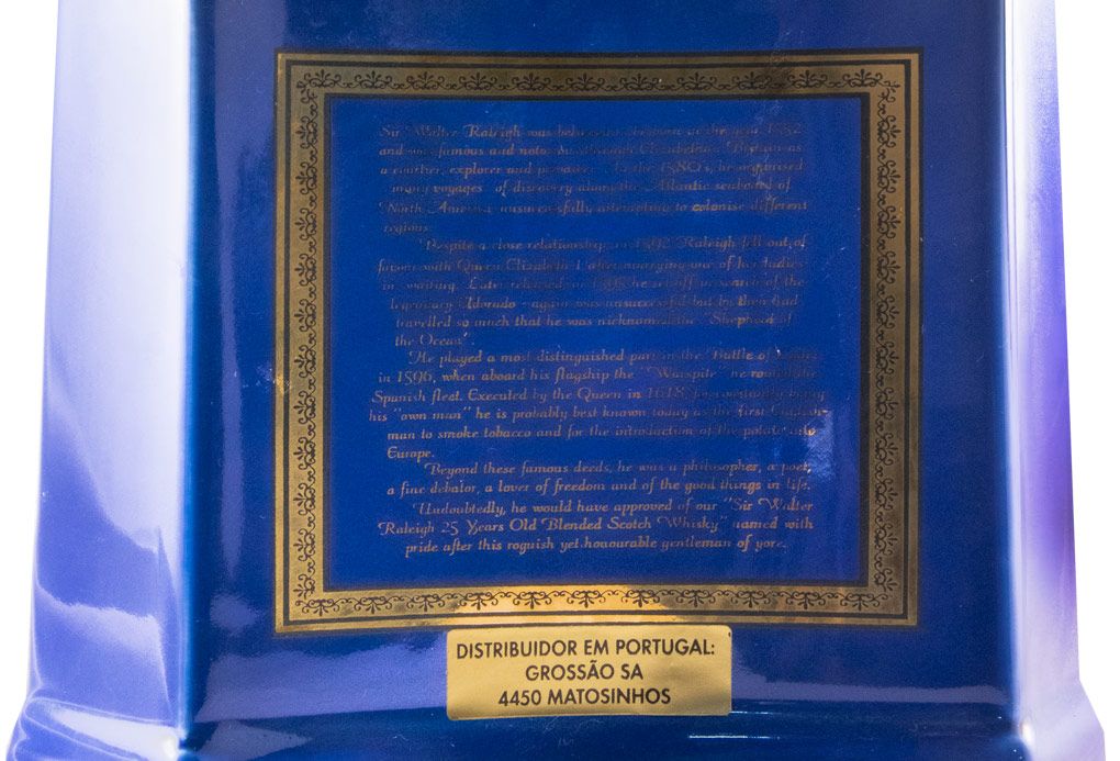 Sir Walter Raleigh 25 anos Elizabethan Premium (garrafa azul)