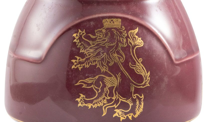 King of Scots 25 years w/Ice bucket (ceramic pitcher)