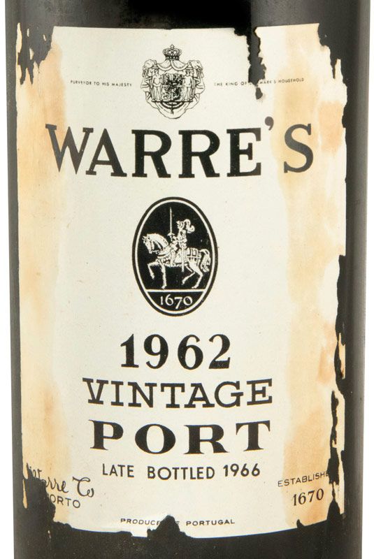 1962 Warre's Vintage Porto (engarrafado em 1966 e com rótulo danificado)