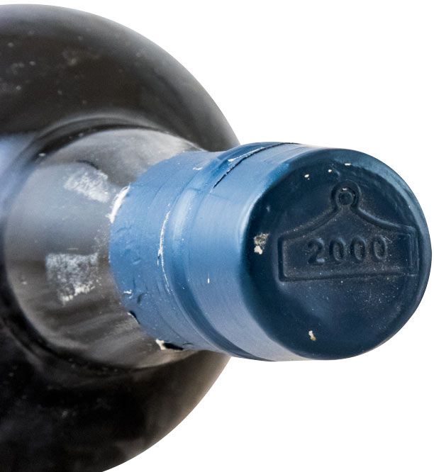 2000 Quinta do Vesuvio Vintage Port (damaged label)