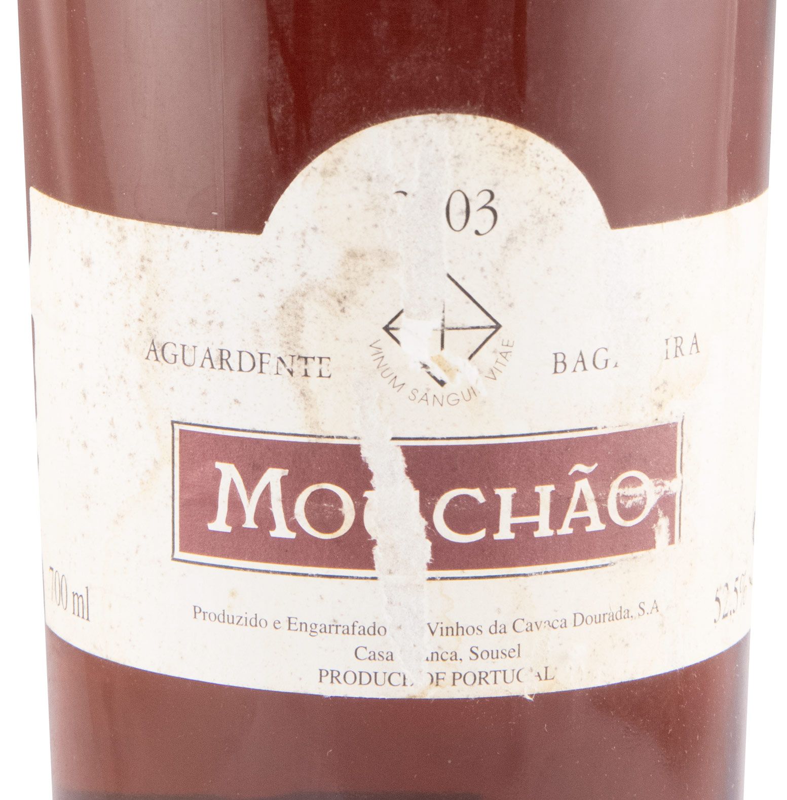 2003 Aguardente Bagaceira Mouchão (garrafa antiga e rótulo danificado)