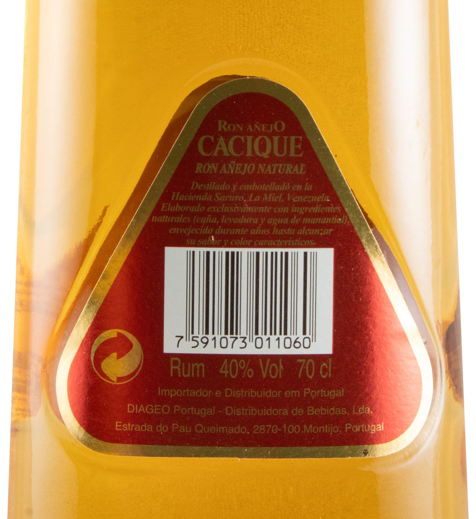 Rum Cacique Añejo (former bottle)