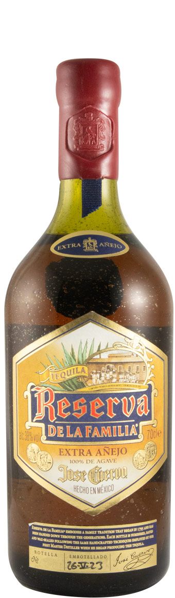 Tequila Jose Cuervo Reserva de La Familia Extra Añejo (engarrafado em 2023)
