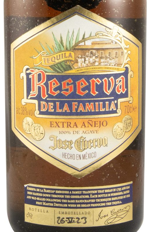 Tequila Jose Cuervo Reserva de La Familia Extra Añejo (engarrafado em 2023)