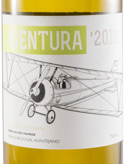 2019 Susana Esteban Aventura white