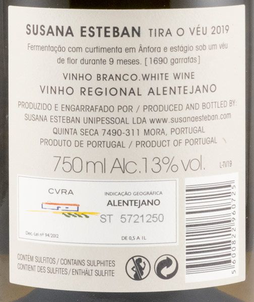 2019 Susana Esteban Tira o Véu branco