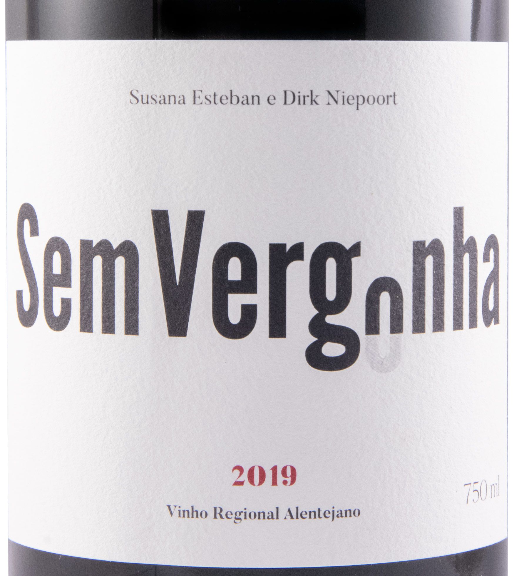 2019 Susana Esteban & Dirk Niepoort Sem Vergonha red