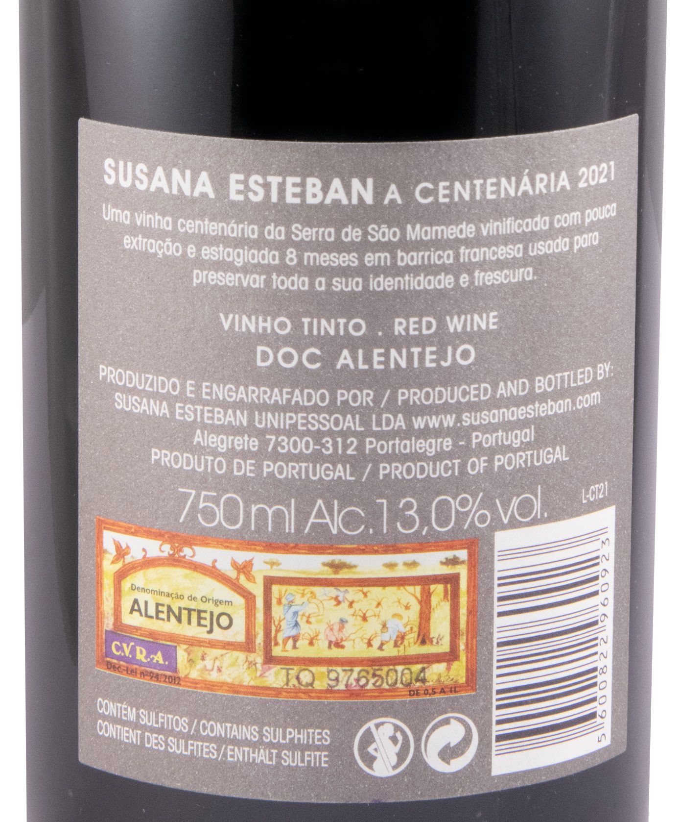 2021 Susana Esteban A Centenária red