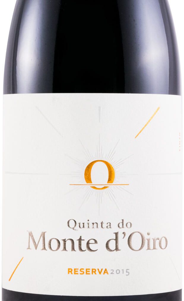 2015 Quinta do Monte d'Oiro Reserva red
