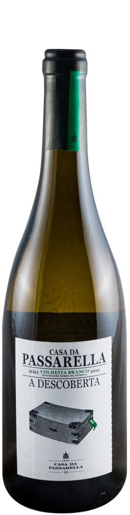 2018 Casa da Passarella A Descoberta white