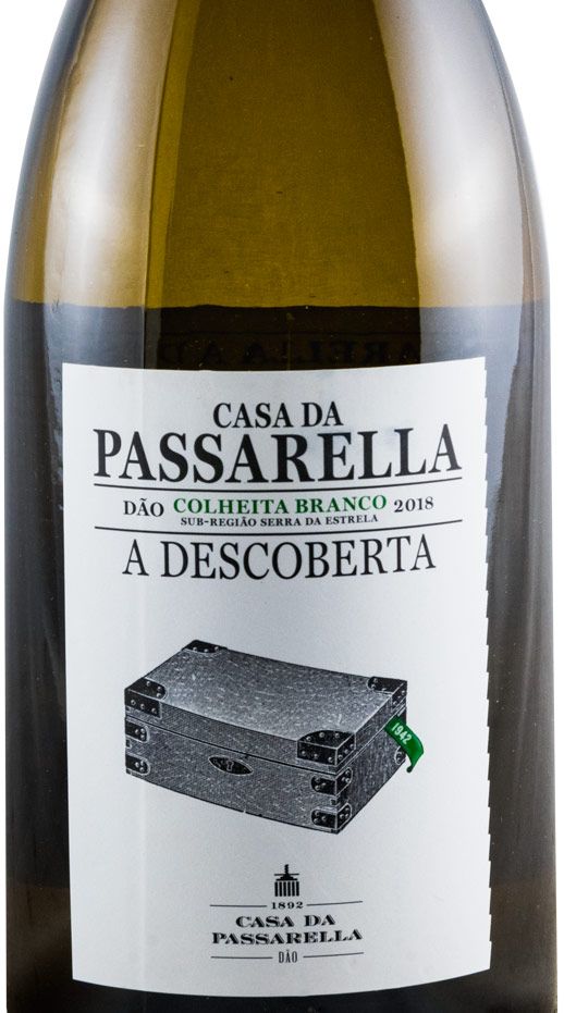 2018 Casa da Passarella A Descoberta white