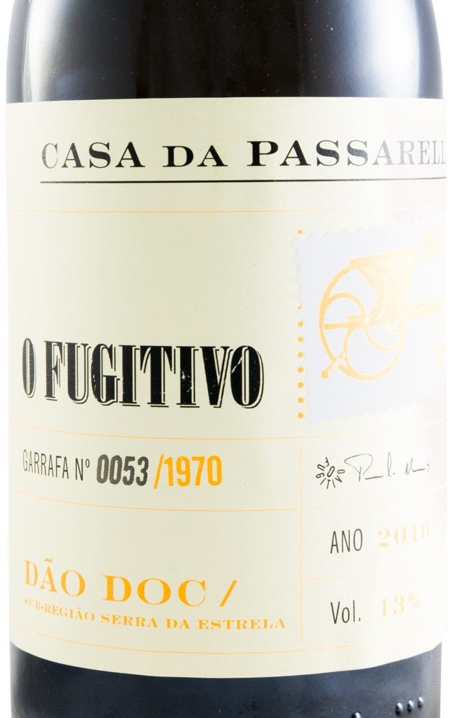 2016 Casa da Passarella O Fugitivo Curtimenta white