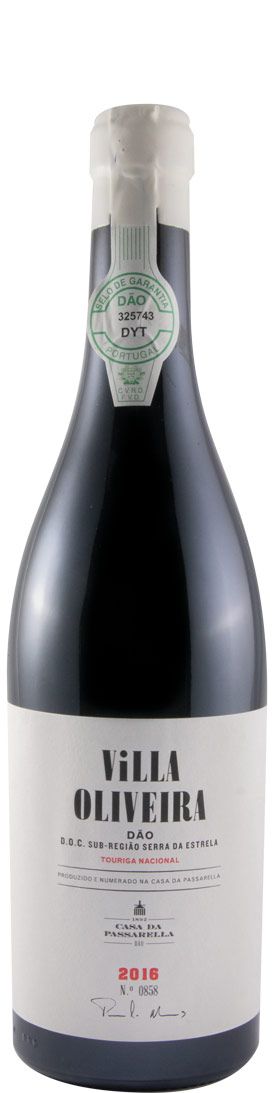 2016 Casa da Passarella Villa Oliveira tinto