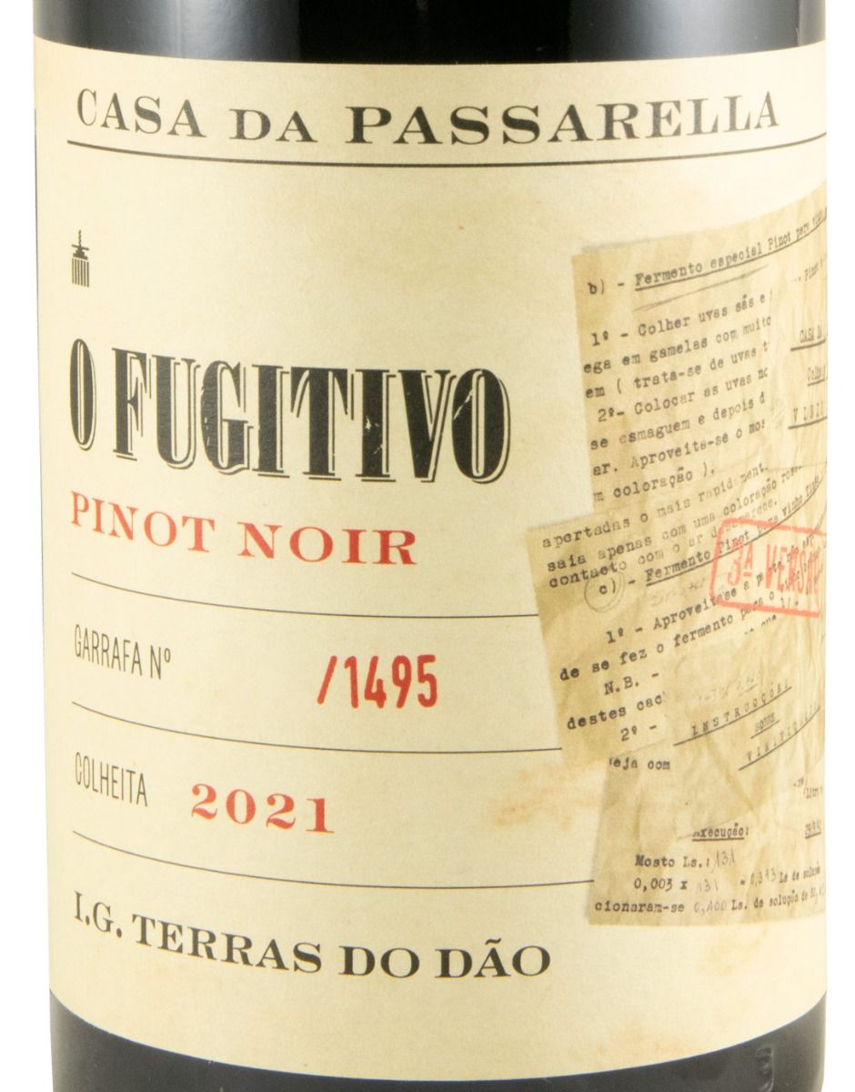 2021 Casa da Passarella O Fugitivo Pinot Noir tinto
