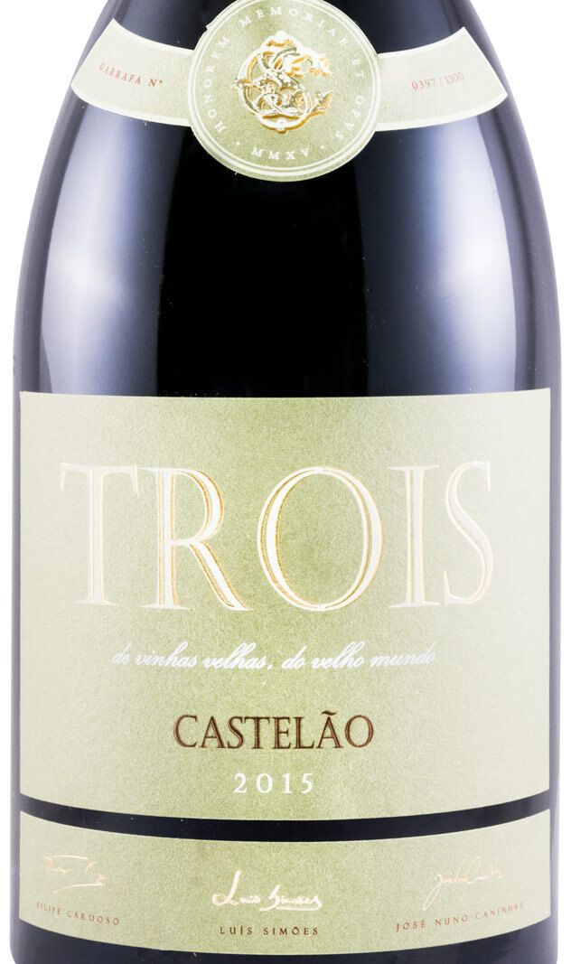 2015 Trois tinto