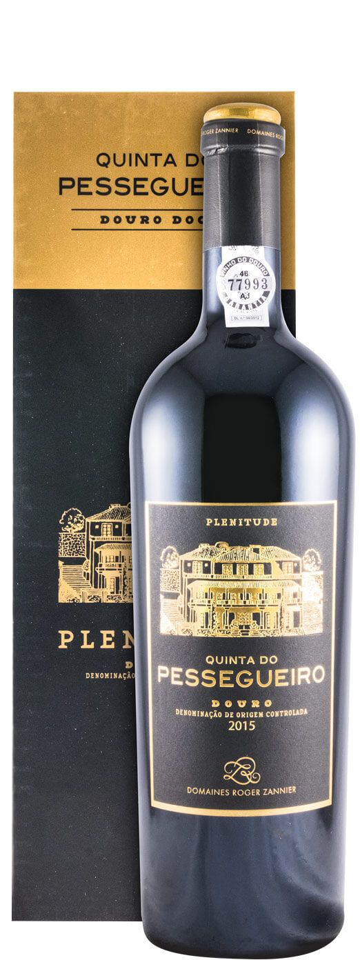 2015 Quinta do Pessegueiro Plenitude red