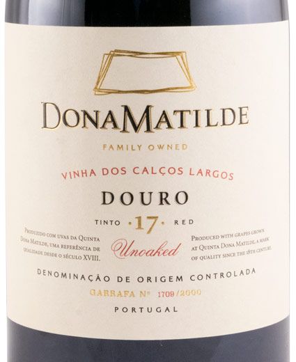 2017 Dona Matilde Vinha dos Calços Largos red
