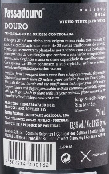 2016 Quinta do Passadouro Reserva red