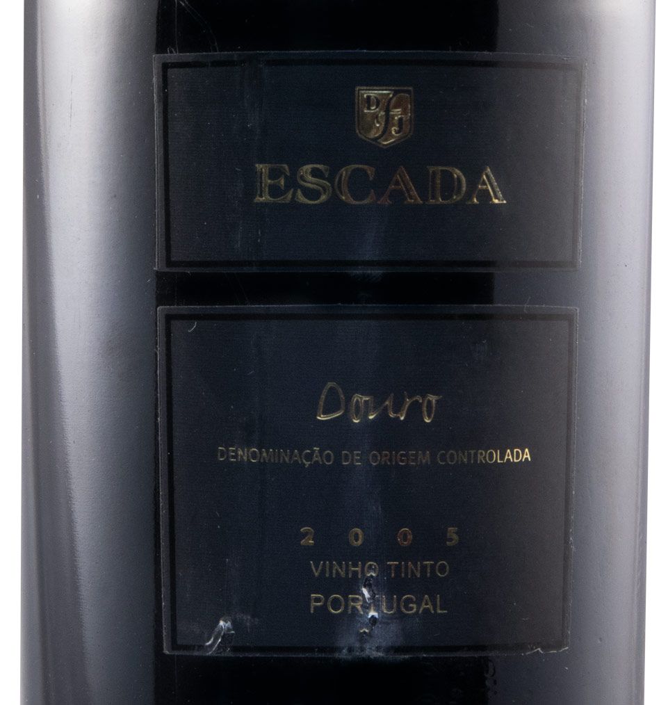 2005 Escada red