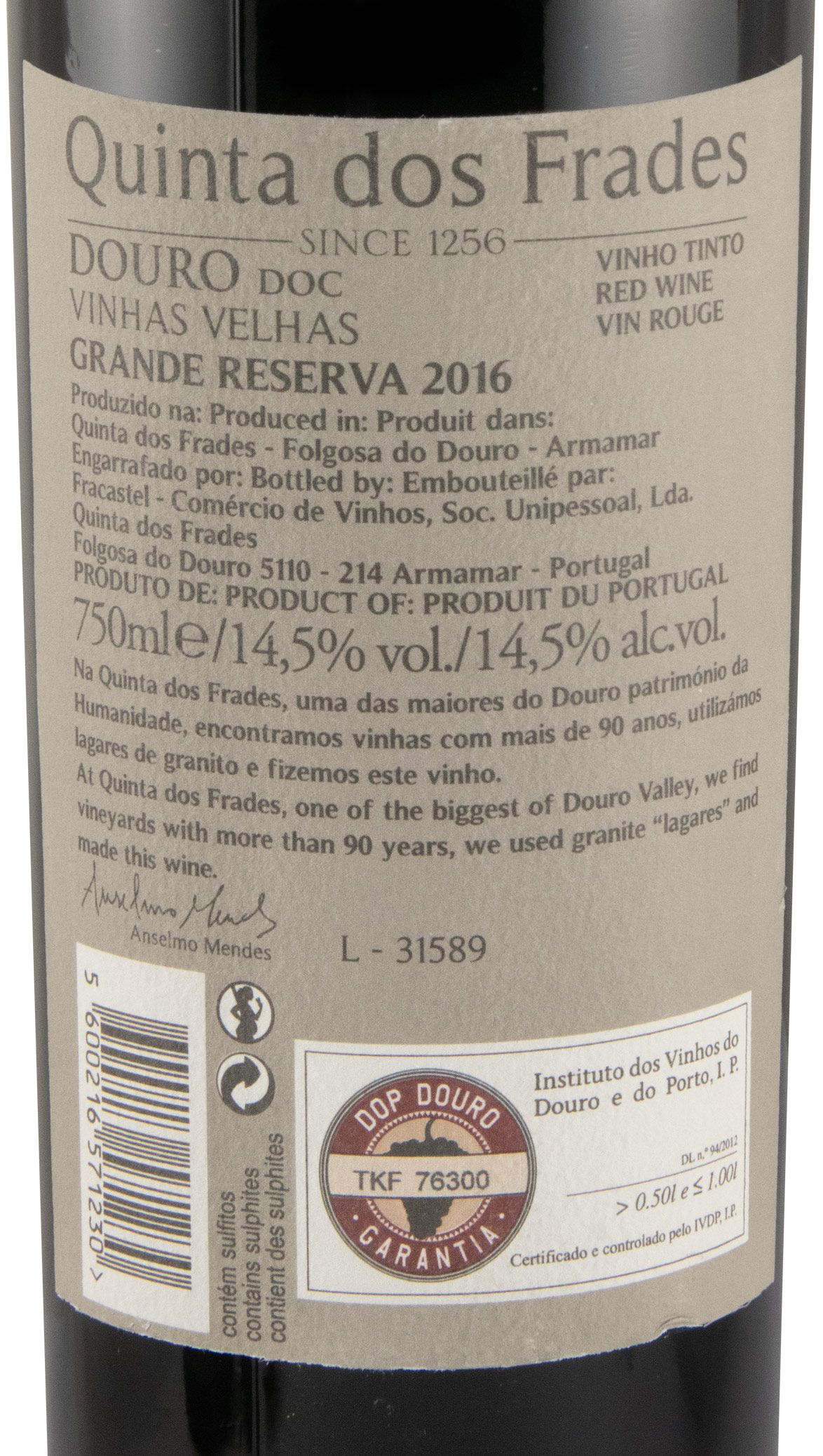 2016 Quinta dos Frades Vinhas Velhas Grande Reserva red
