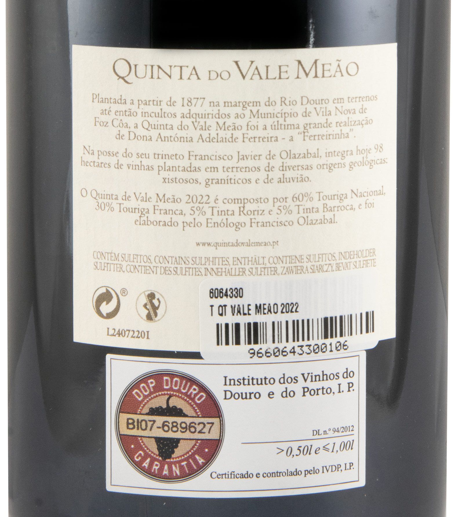 2022 Quinta do Vale Meão red
