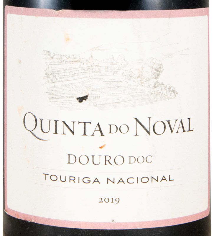 2019 Quinta do Noval Touriga Nacional red (damaged label)