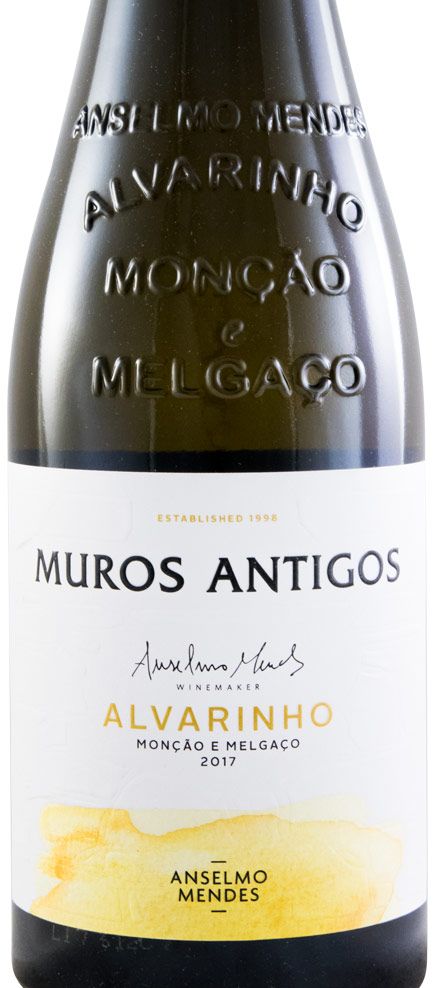 2017 Muros Antigos Alvarinho white