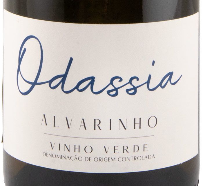 2022 Odassia Alvarinho white