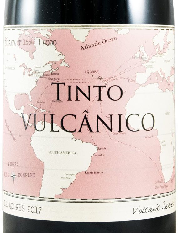 2017 Tinto Vulcânico red