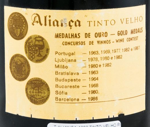 1982 Aliança Tinto Velho tinto (rótulo amarelo)
