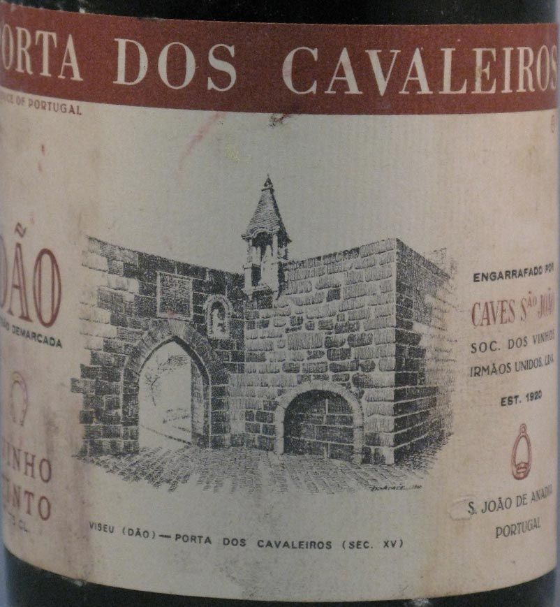 1974 Porta dos Cavaleiros red