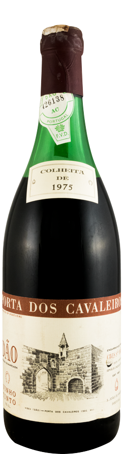 1975 Porta dos Cavaleiros red