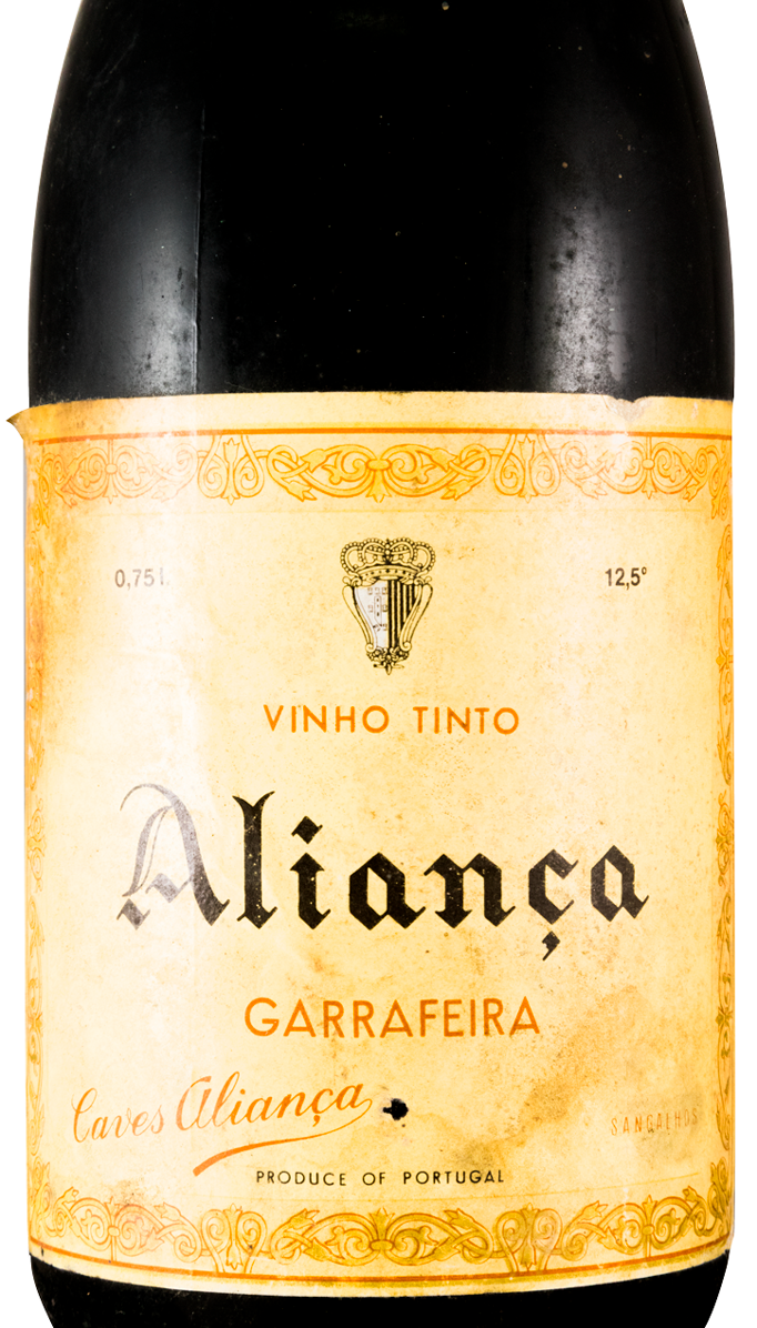 1980 Aliança Garrafeira red (yellow label)