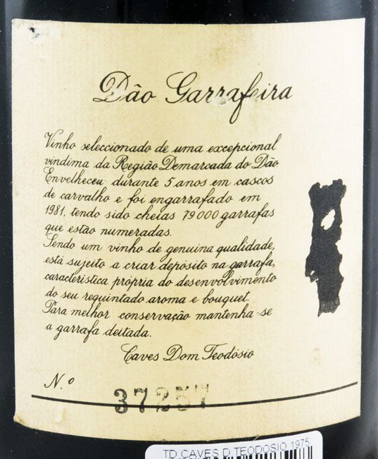 1975 Caves Dom Teodósio tinto