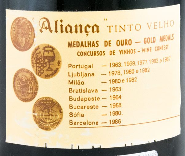 1983 Aliança red (yellow label)