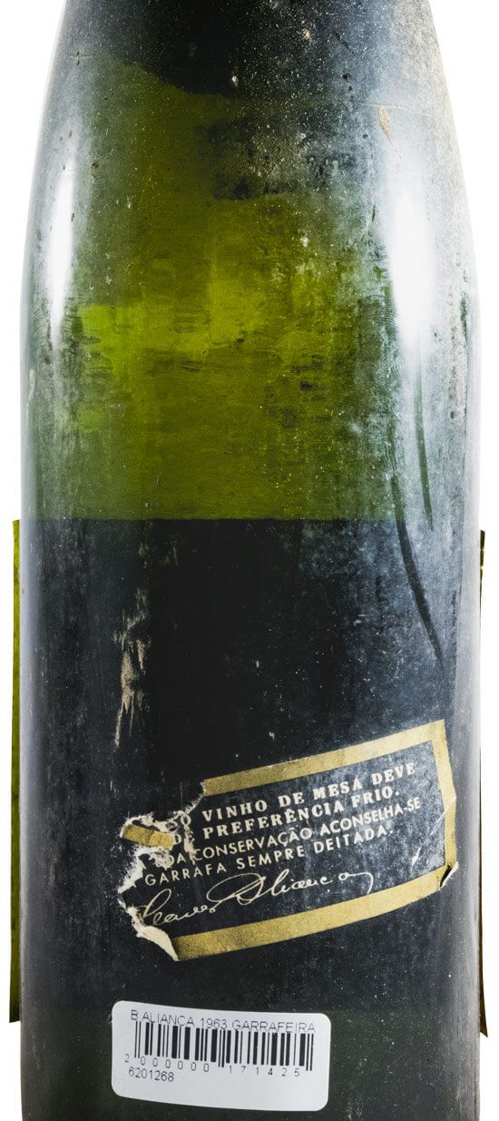 1963 Aliança Garrafeira white