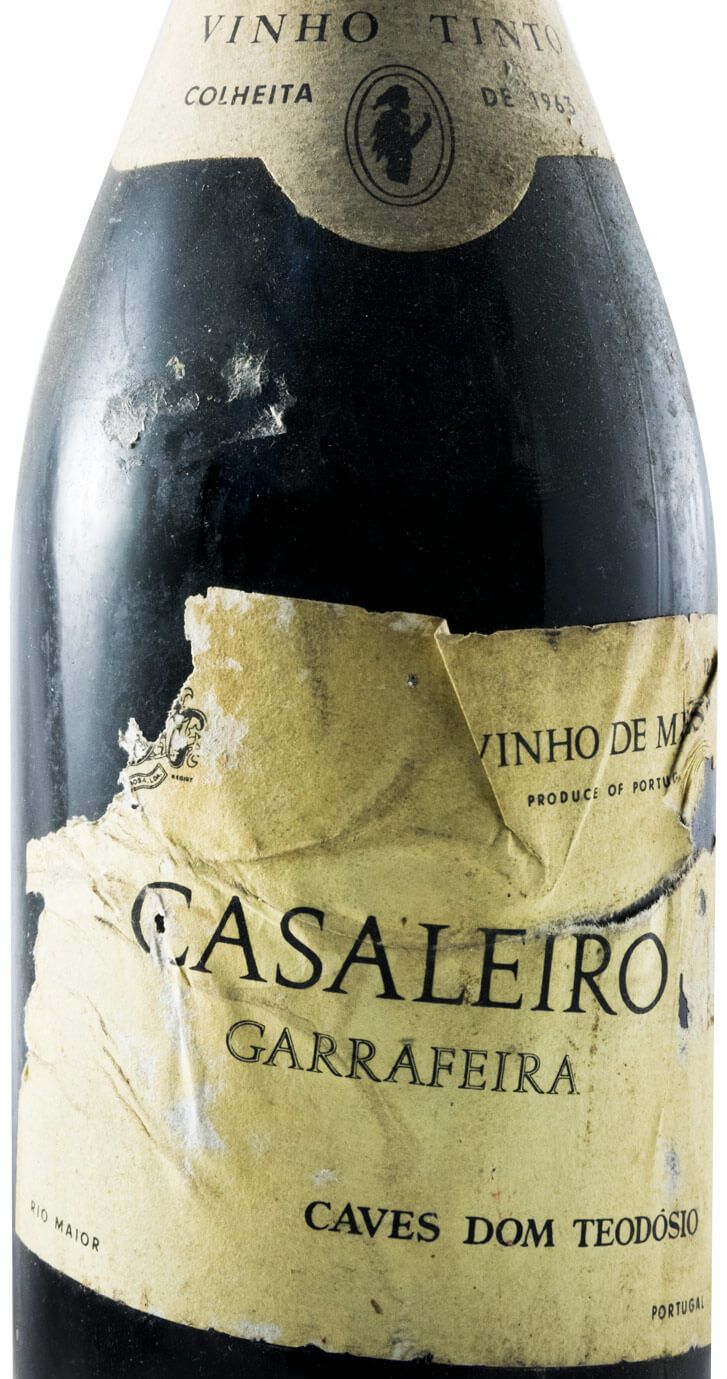 1963 Casaleiro red