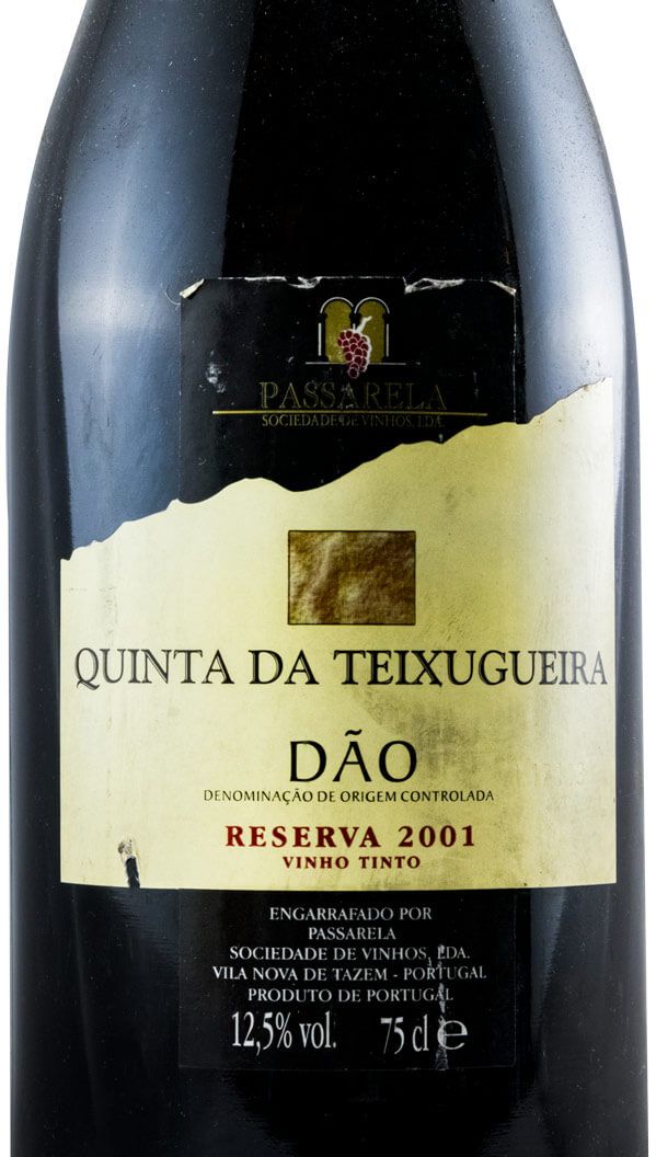 2001 Quinta da Teixugueira Reserva red