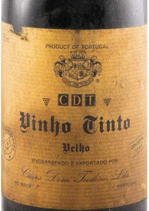 1982 Caves Dom Teodósio Velho red