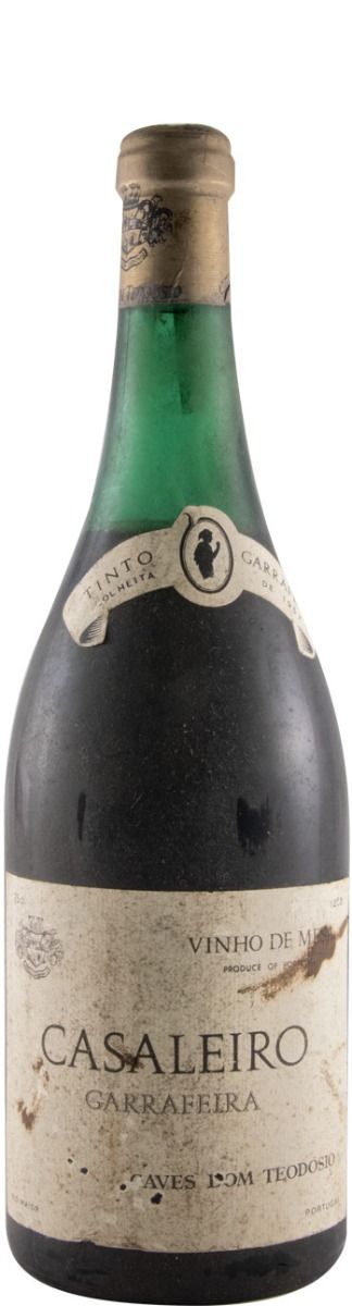 1957 Casaleiro Garrafeira red