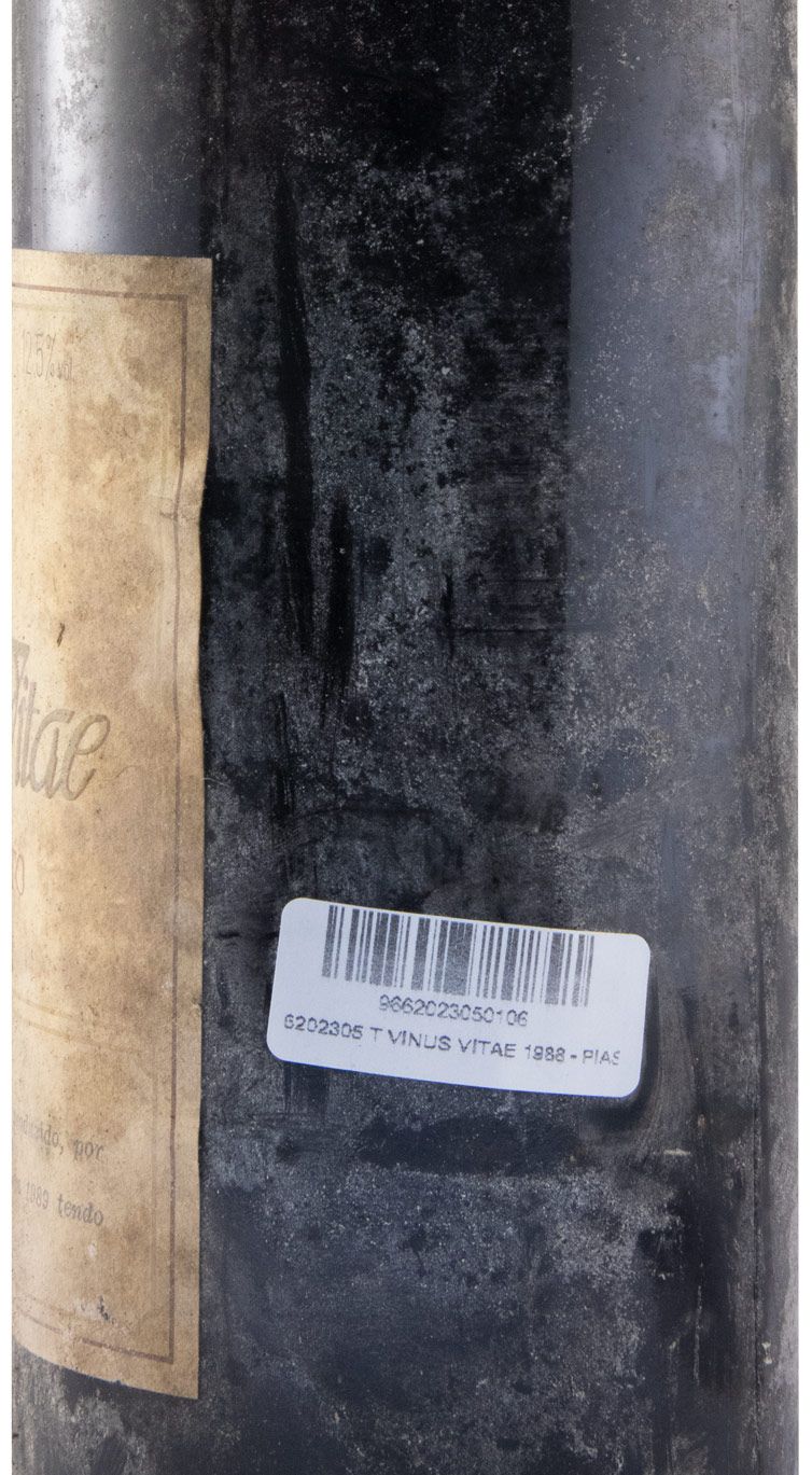 1988 Vinus Vitae Pias red