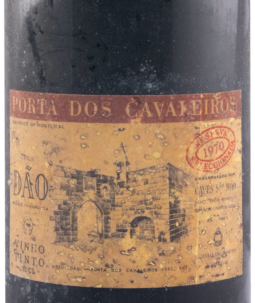 1970 Porta dos Cavaleiros Reserva red