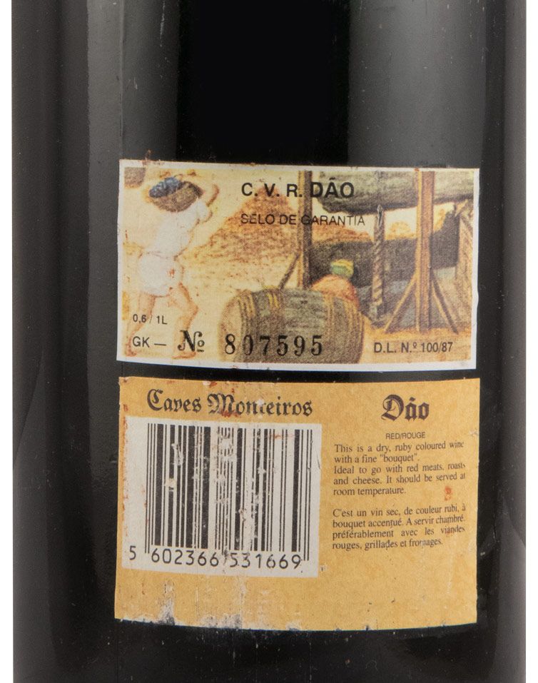 1992 Cave dos Monteiros red