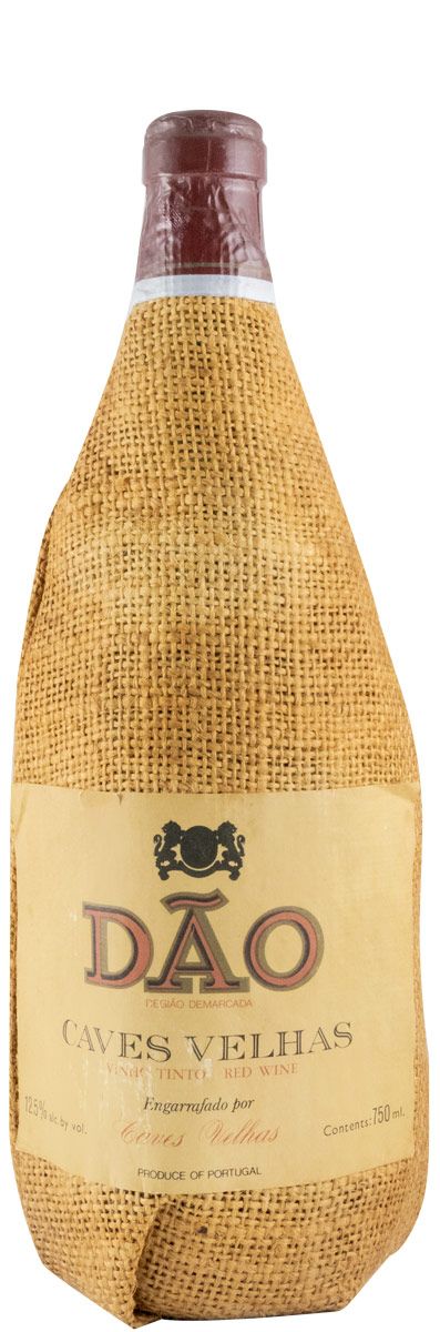 Caves Velhas red (no vintage year specified)