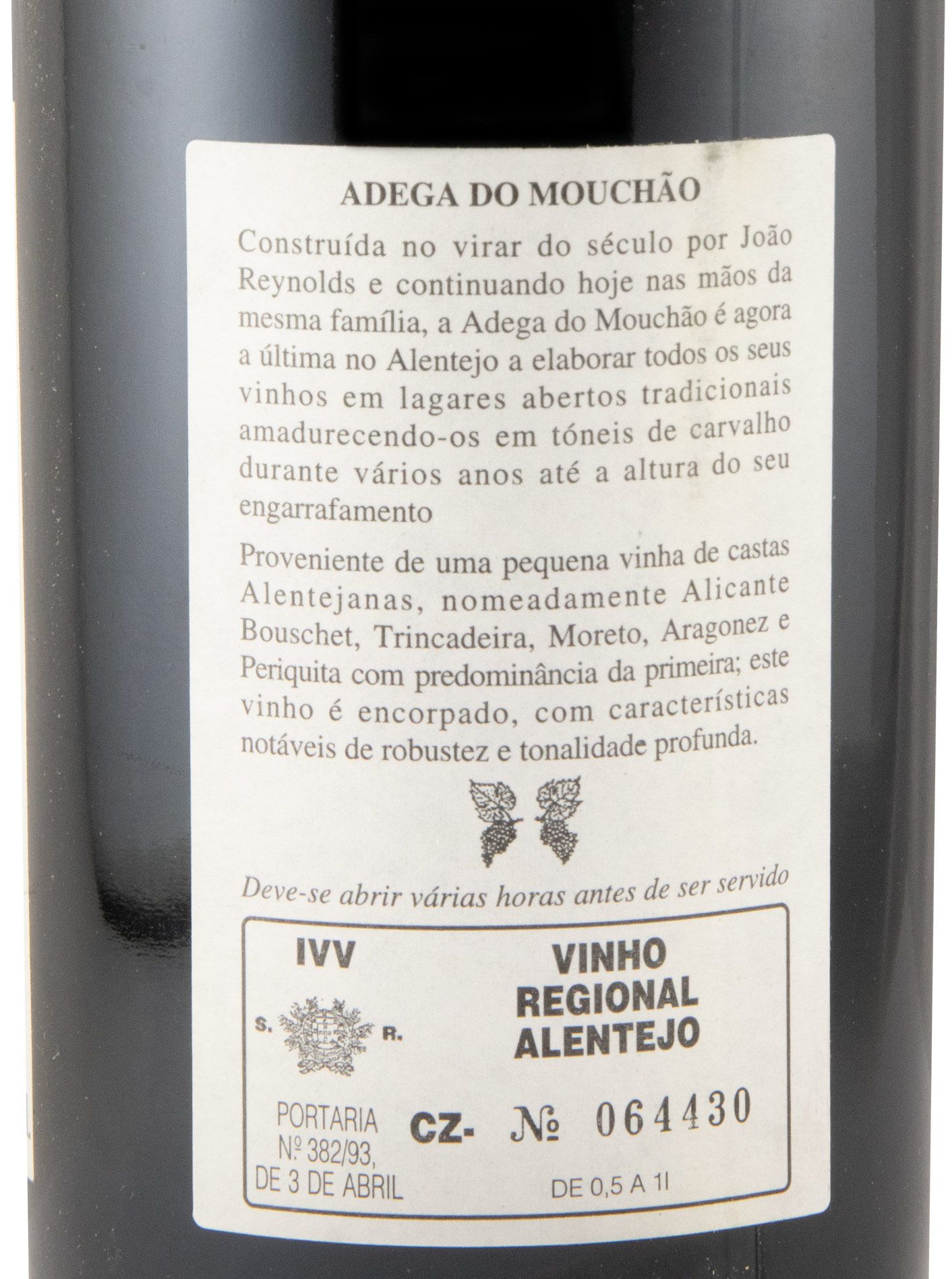 1990 Mouchão red