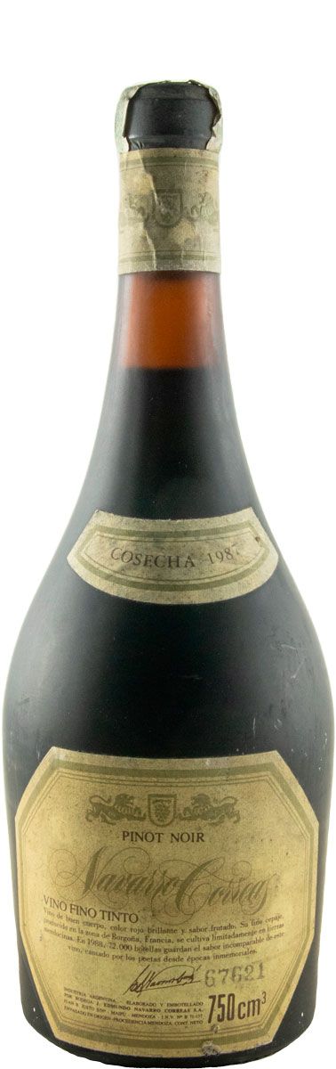 1987 Navarro Correas tinto (rótulo danificado)